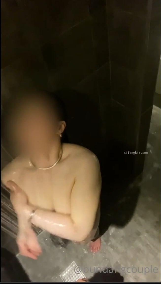 妺妺窝人体色WWW聚窝色昆明医院上班小骚货叫我先插她的嘴
